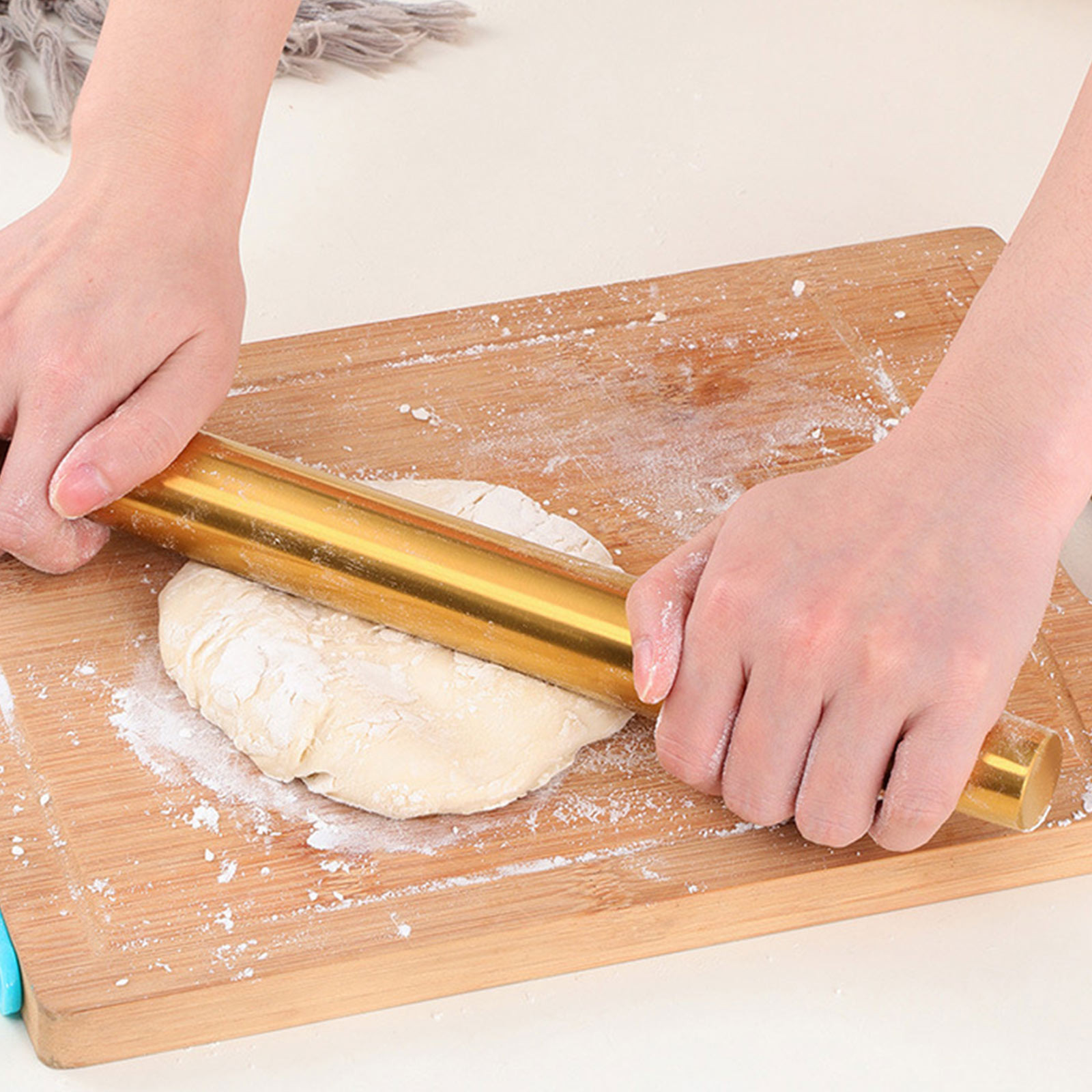 Kitchen Gadgets Gold - Alat Penggulung Adonan Emas untuk Kue,